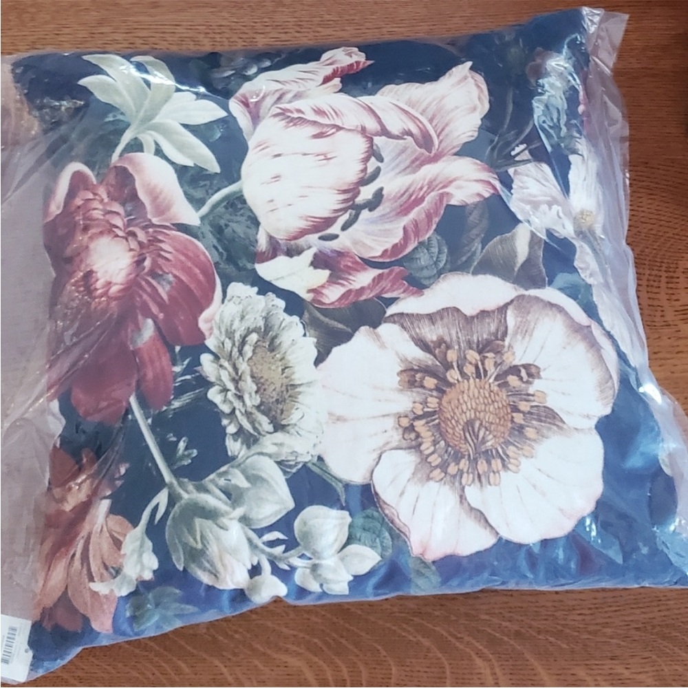 Anthropologie Jadie Pillow SOLD OUT - Picture 8 of 9